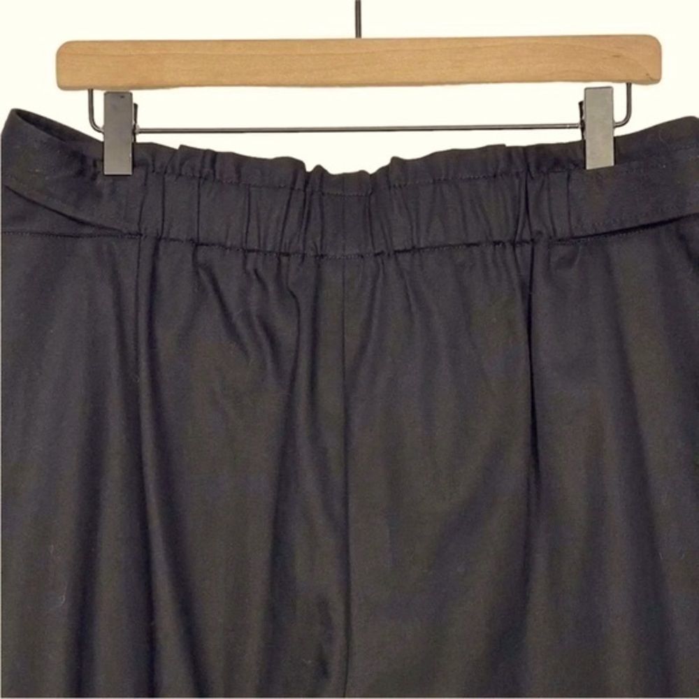 NWT Laundry by Shelli Segal straight leg, cuffed hem black pants.  Size 8 - Picture 4 of 9